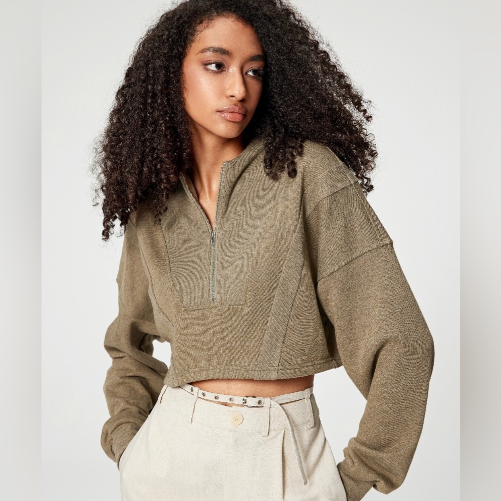 NWT Cropped Sweatshirt
